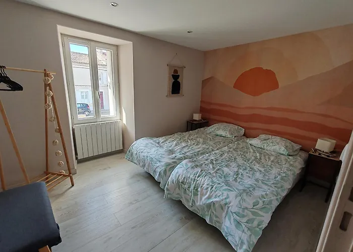 Casa de Férias Maisonnetteau36-centre-parking-cosy